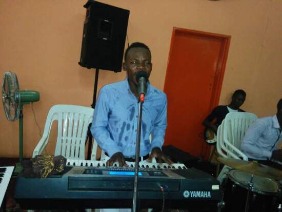 Reuben Kabwe - Shimwelenganya Mp3 Download