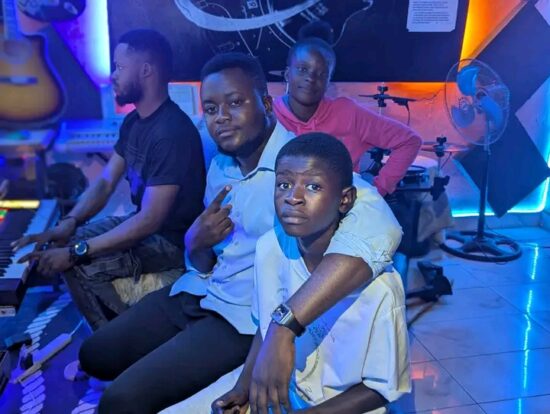 Joshua Nankwe Nankwe ft Min Andrew - Uno Mwaka Wapwa Mp3 Download